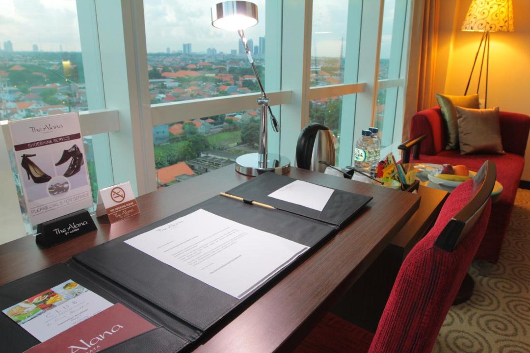 Ketintang Hotel | The Alana Surabaya