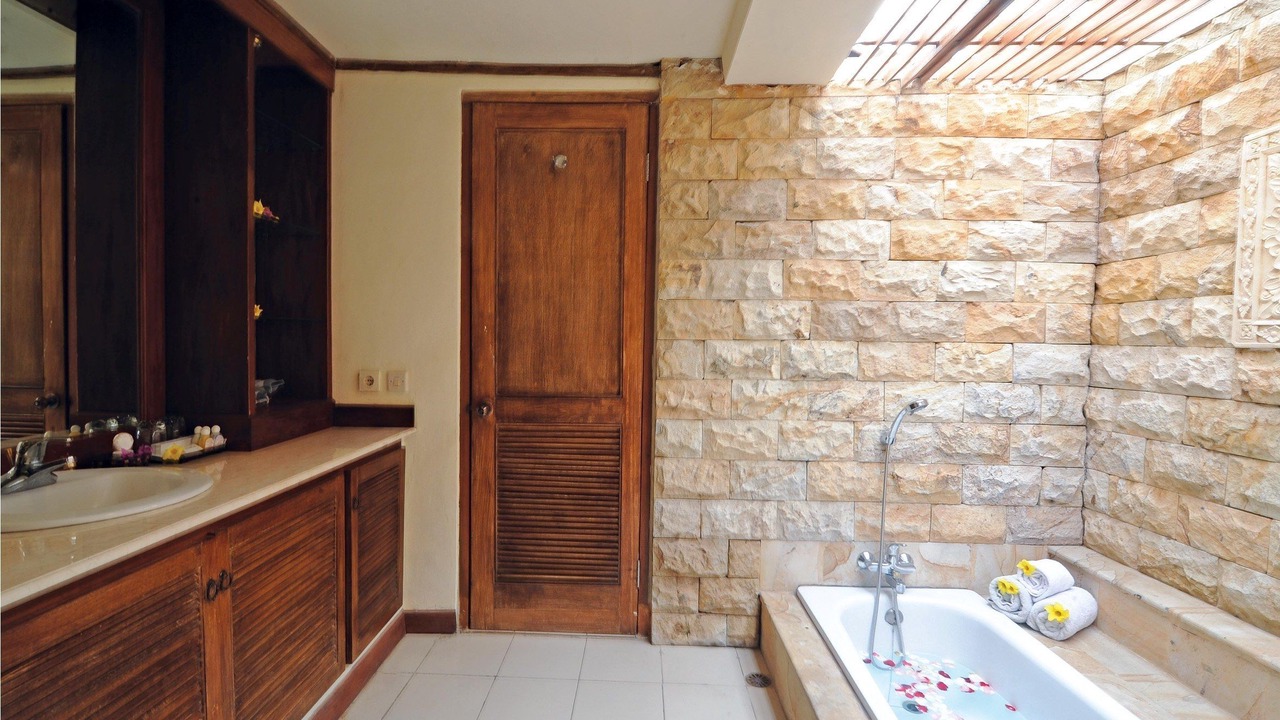 Photo of Bathroom in Lodtunduh