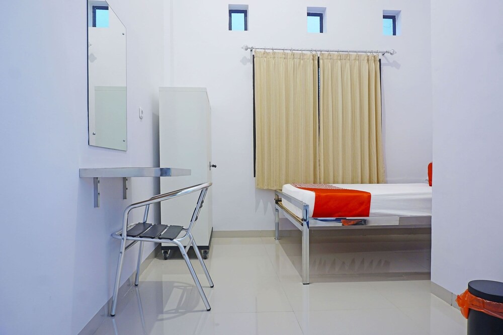 Photo of Bedroom in Makassar