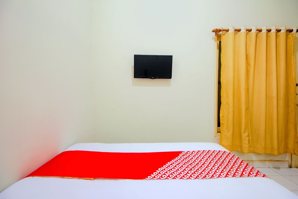 Photo of Bedroom in Wirobrajan
