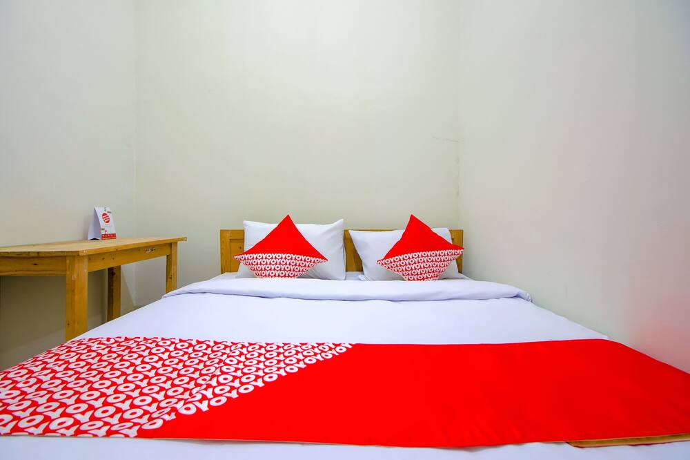 Photo of Bedroom in Wirobrajan