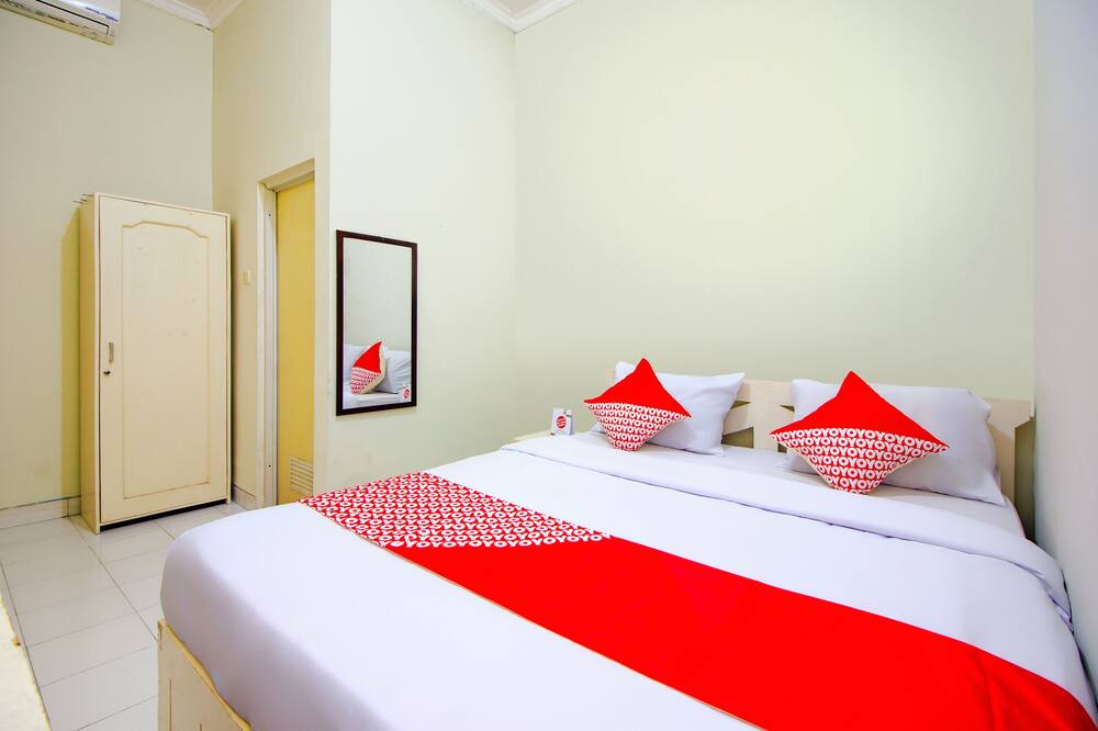 Photo of Bedroom in Wirobrajan
