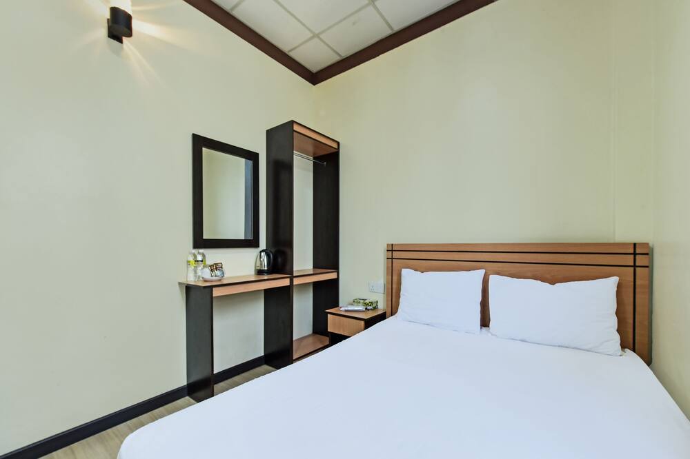 Photo of Bedroom in Wirobrajan