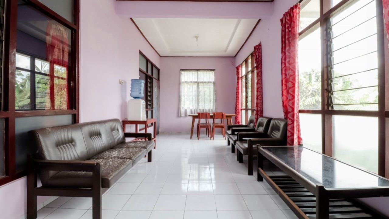 Photo of Bedroom in Pakem
