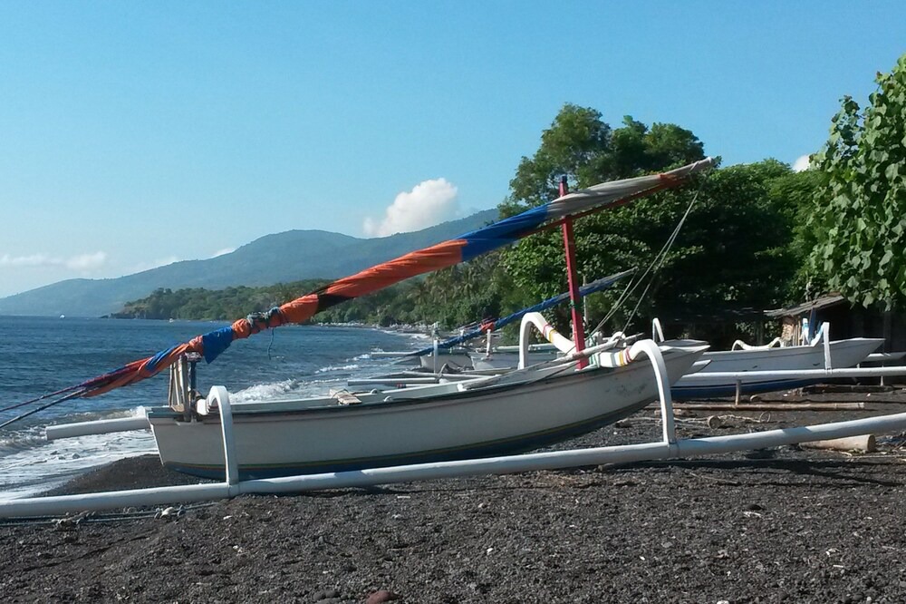 Photo of Others in Tulamben