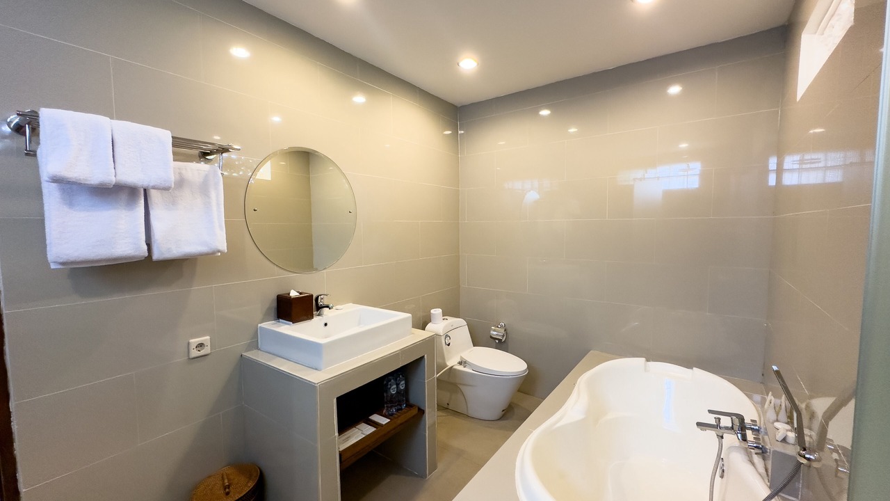 Photo of Bathroom in Kedewatan