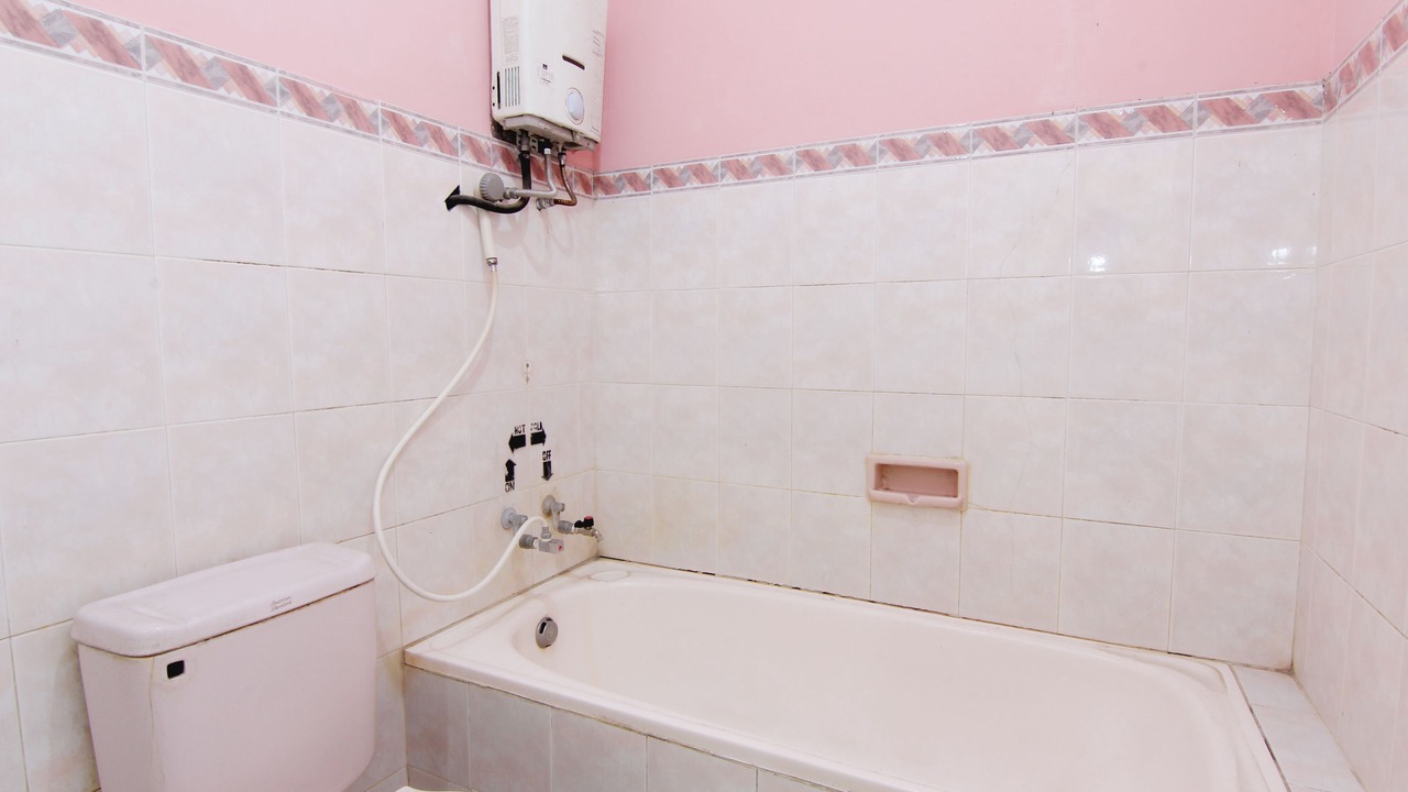 Photo of Bathroom in Pakem