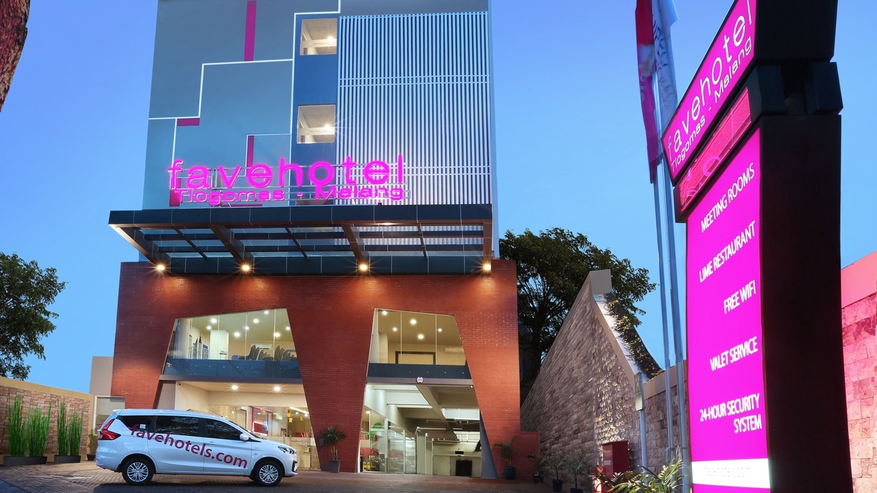Photo of Buildings in Dinoyo