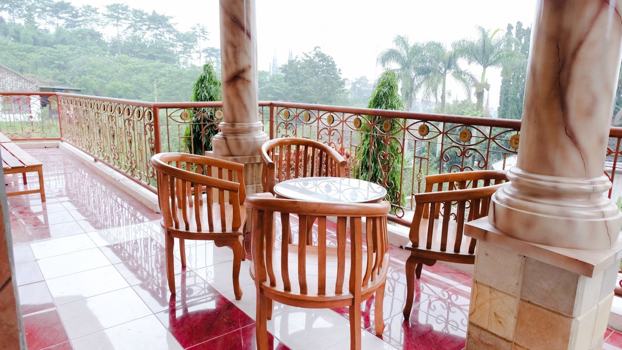Photo of Patio Balcony in Batu