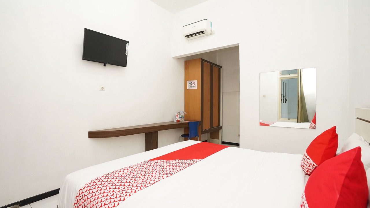 Photo of Bedroom in Suko Manunggal