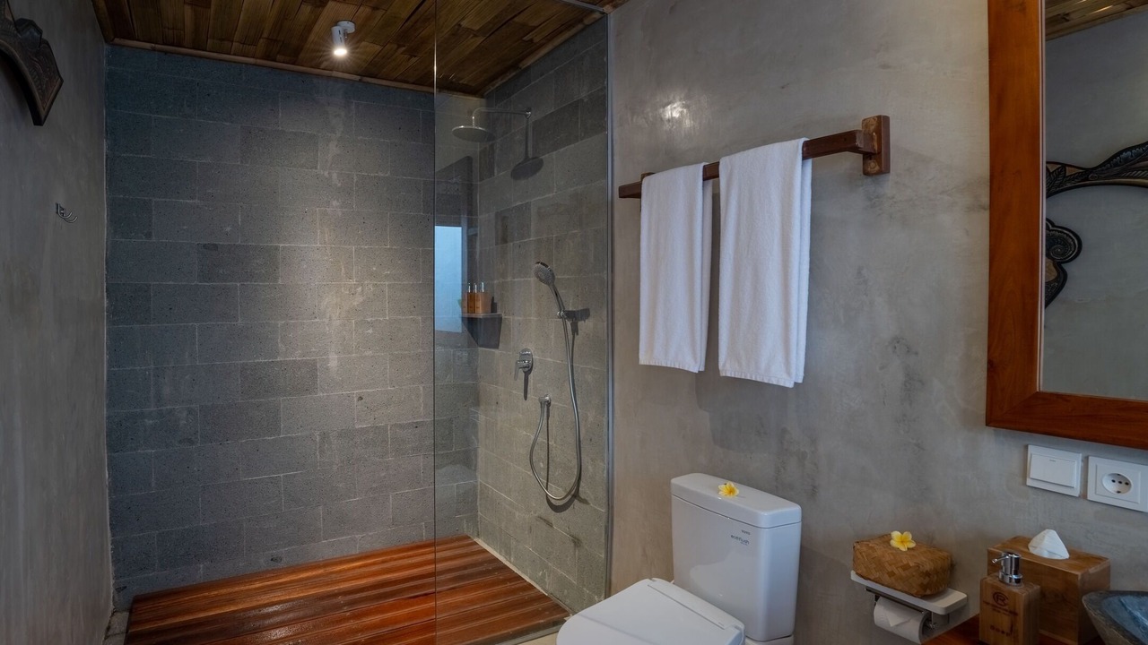 Photo of Bathroom in Petulu