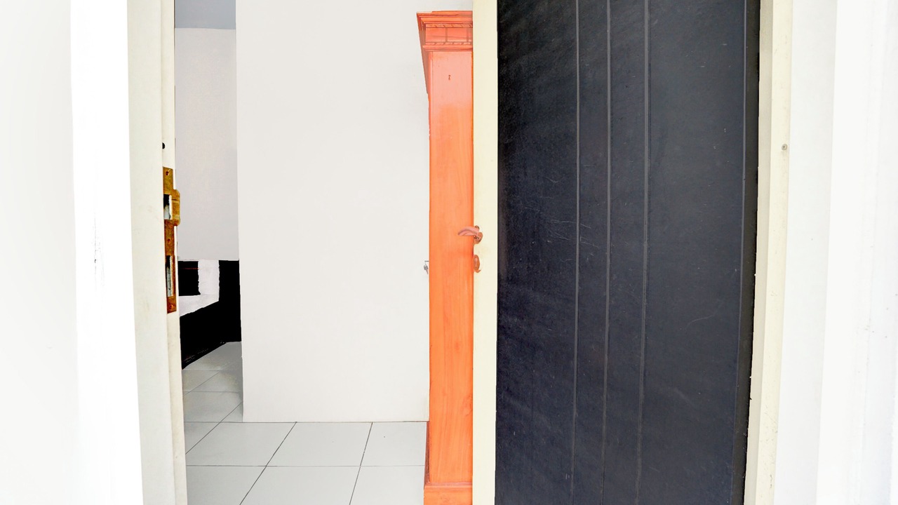 Photo of Bedroom in Suko Manunggal