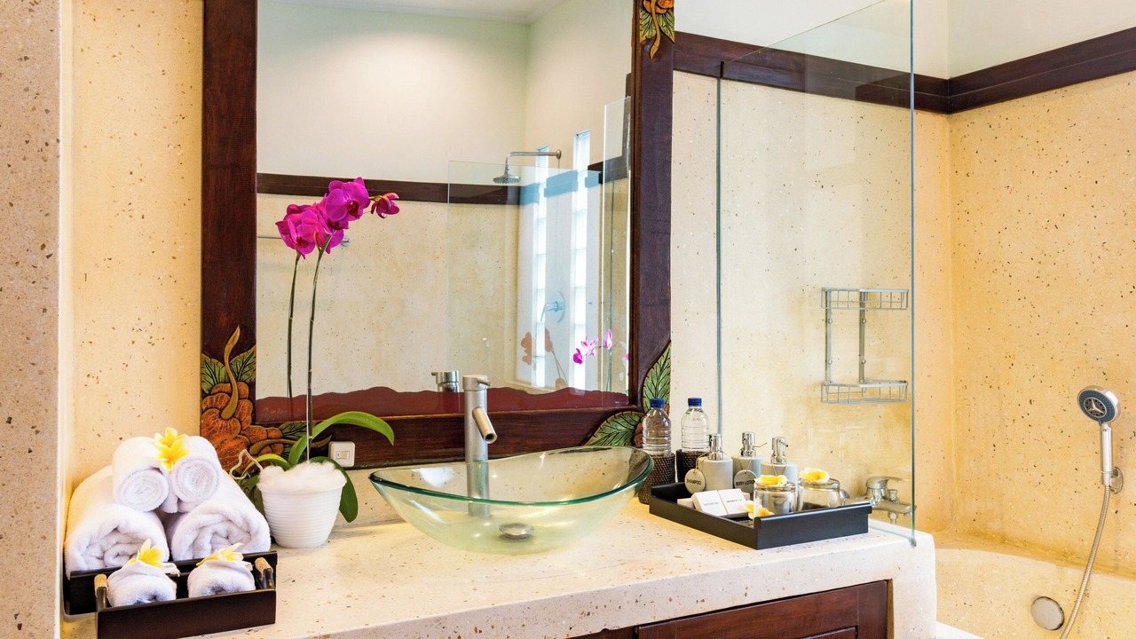 Photo of Bathroom in Petitenget