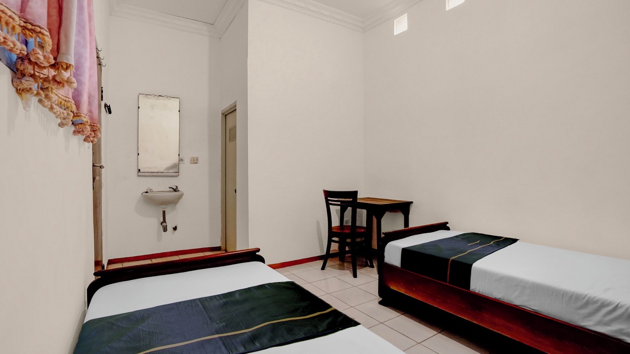 Photo of Bedroom in Batu