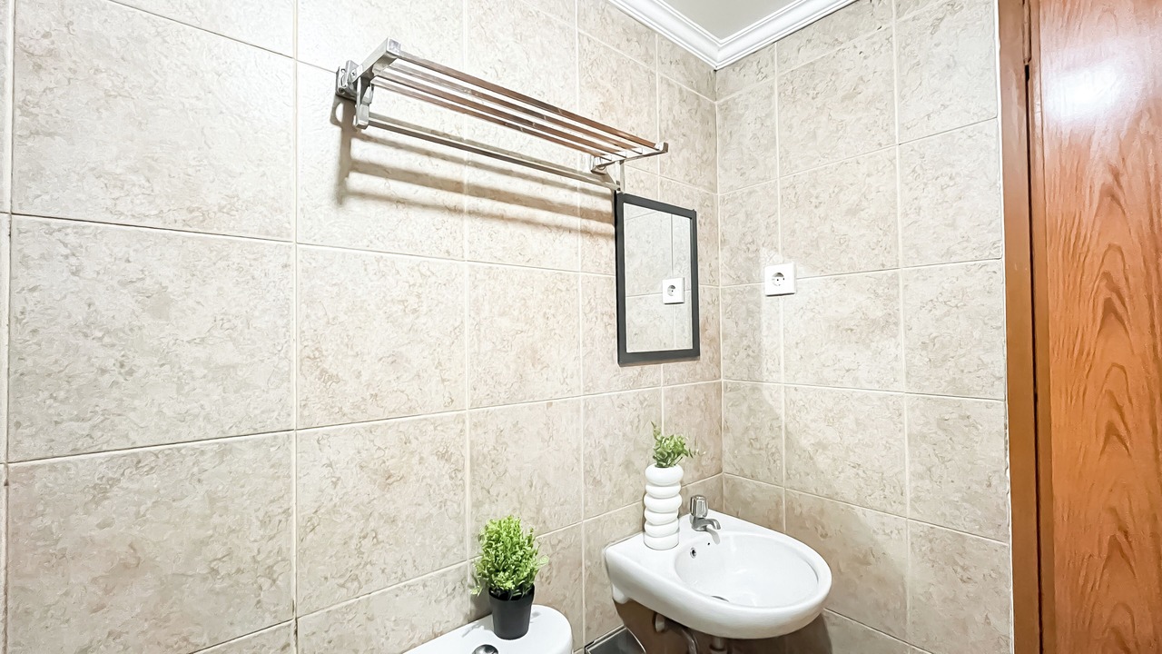 Photo of Bathroom in Panunggangan Utara