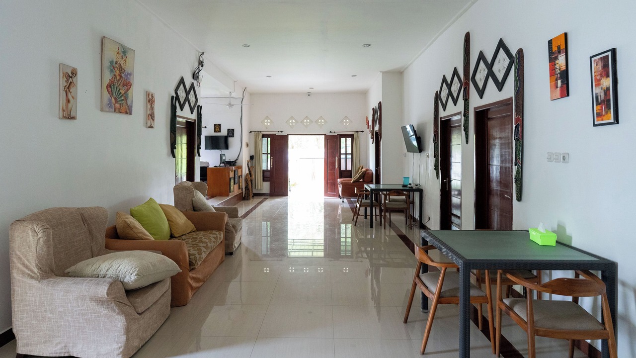 Photo of Livingroom in Seraya Barat