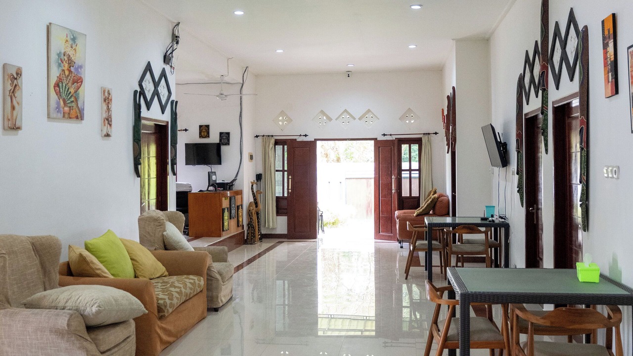 Photo of Livingroom in Seraya Barat
