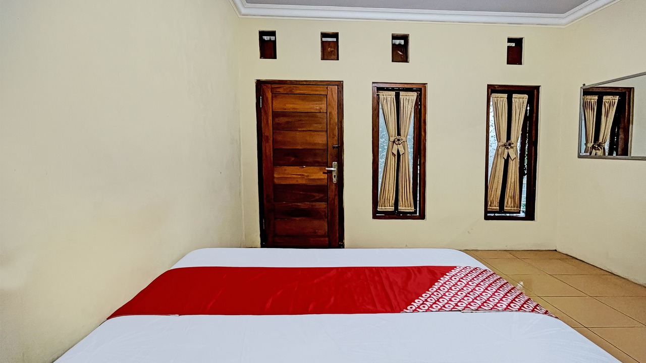 Photo of Bedroom in Mojokerto
