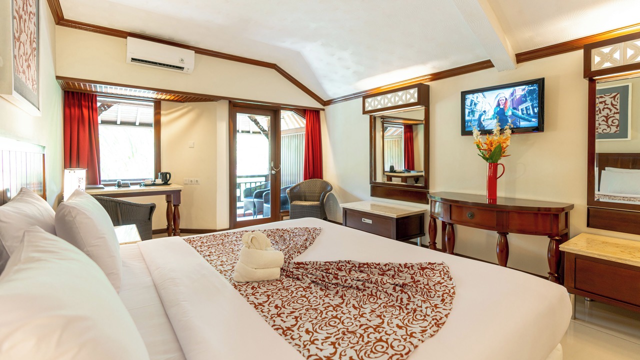Photo of Bedroom in Kartika Plaza