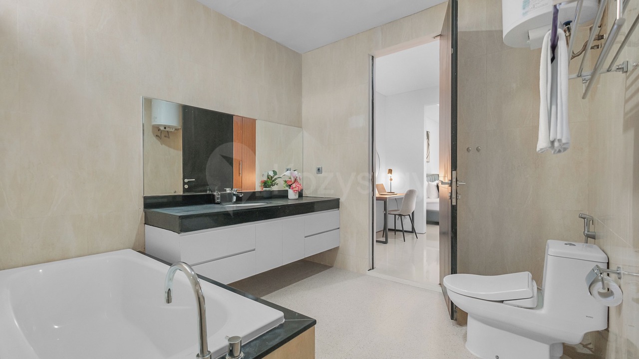 Photo of Bathroom in Ciumbuleuit