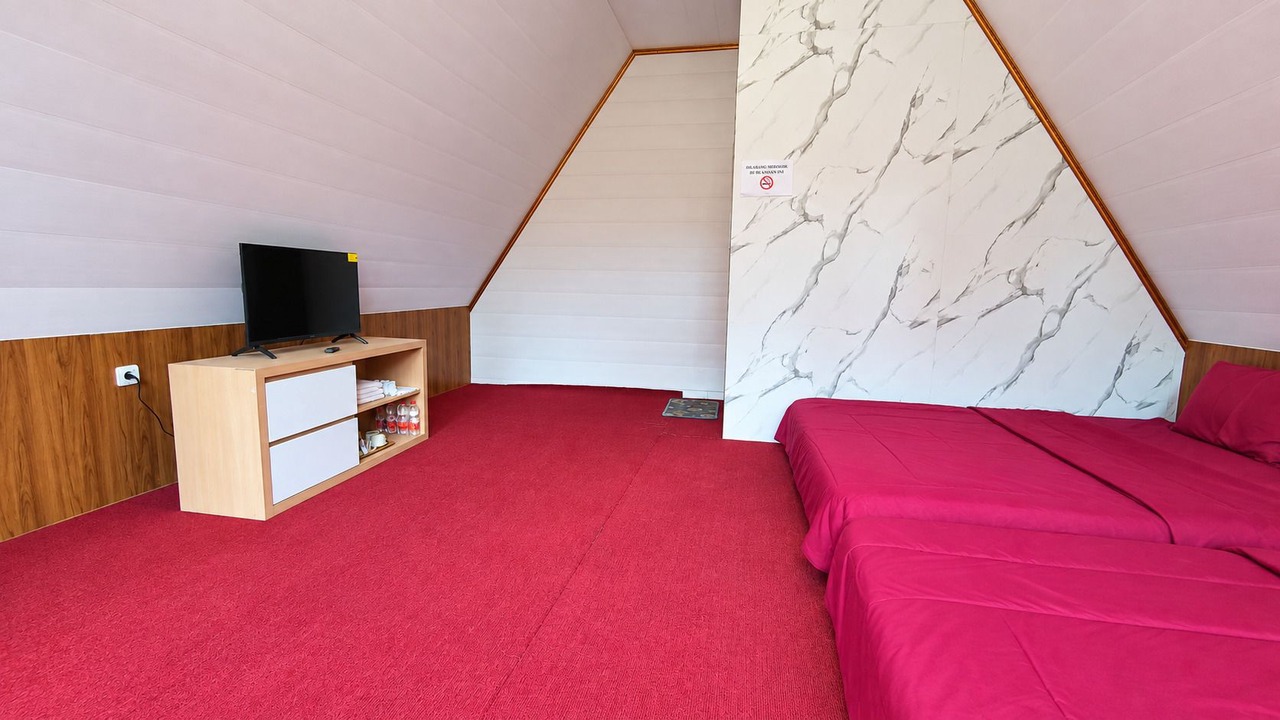 Photo of Bedroom in Hargomulyo