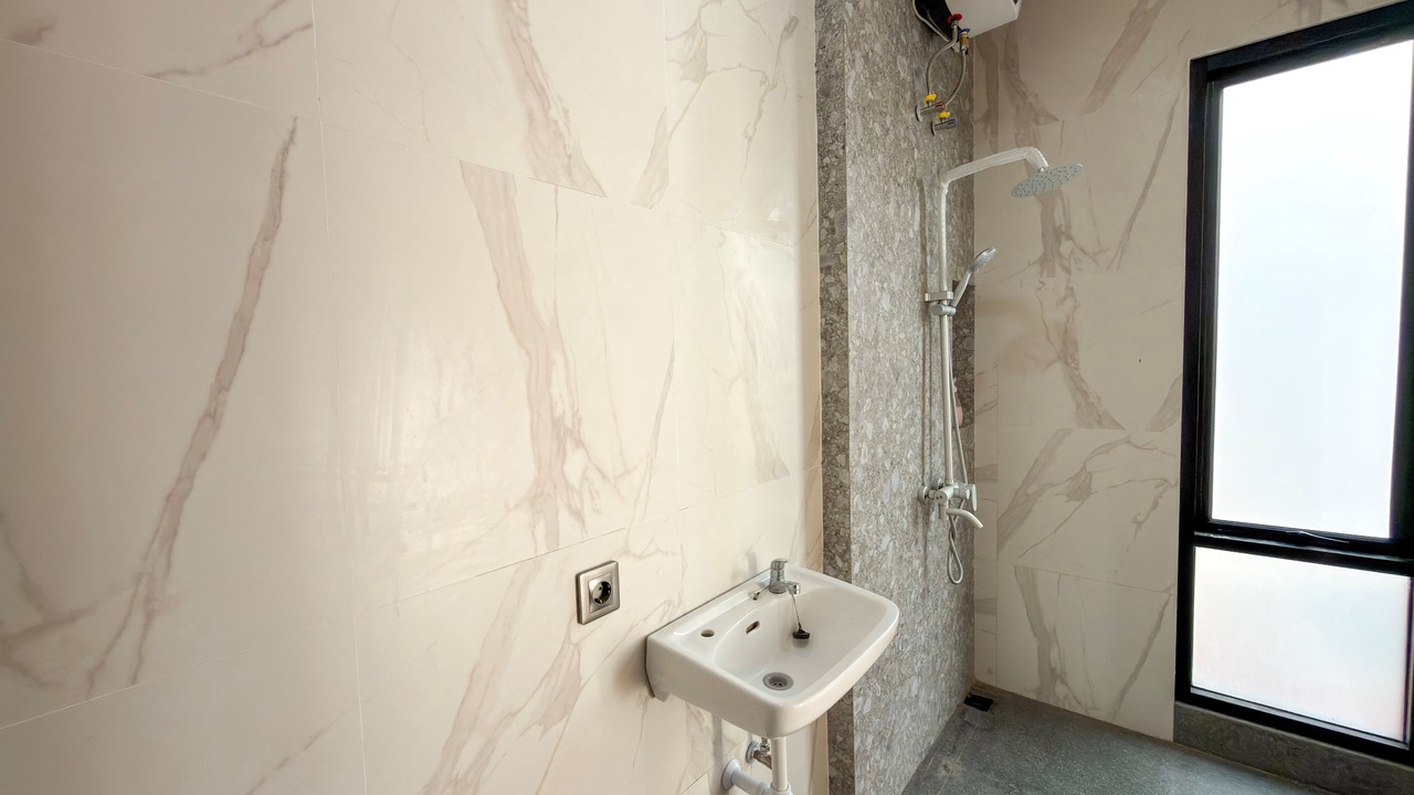 Photo of Bathroom in Mumbul