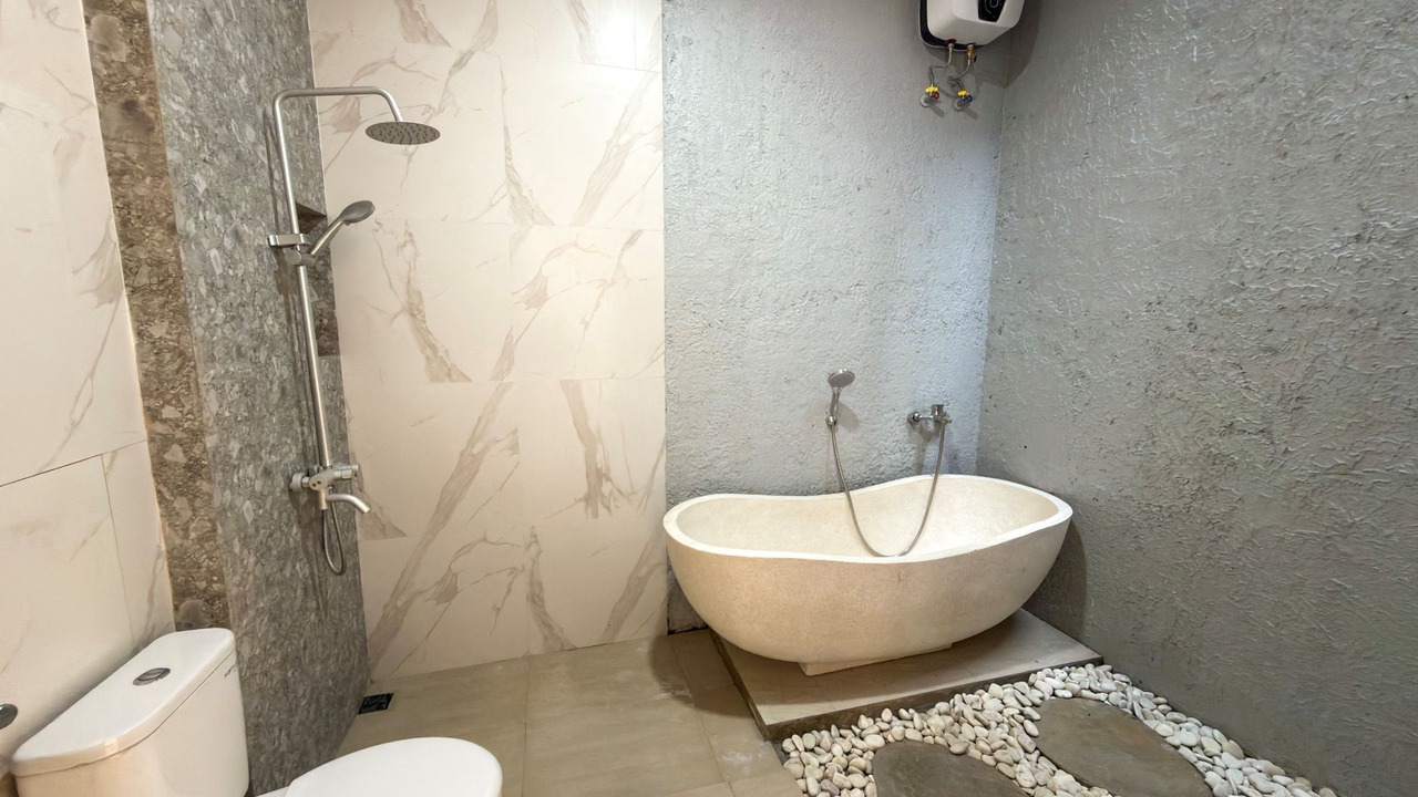 Photo of Bathroom in Mumbul