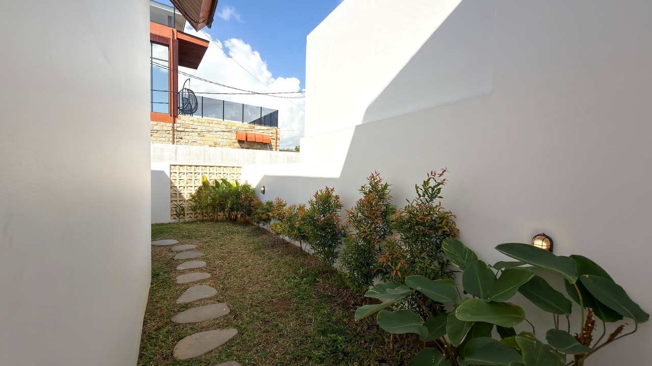 Photo of Outdoor in Mumbul