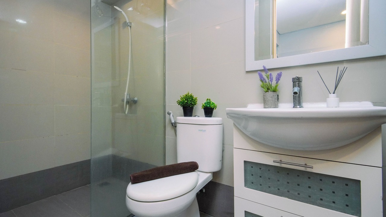 Photo of Bathroom in Kebon Jeruk