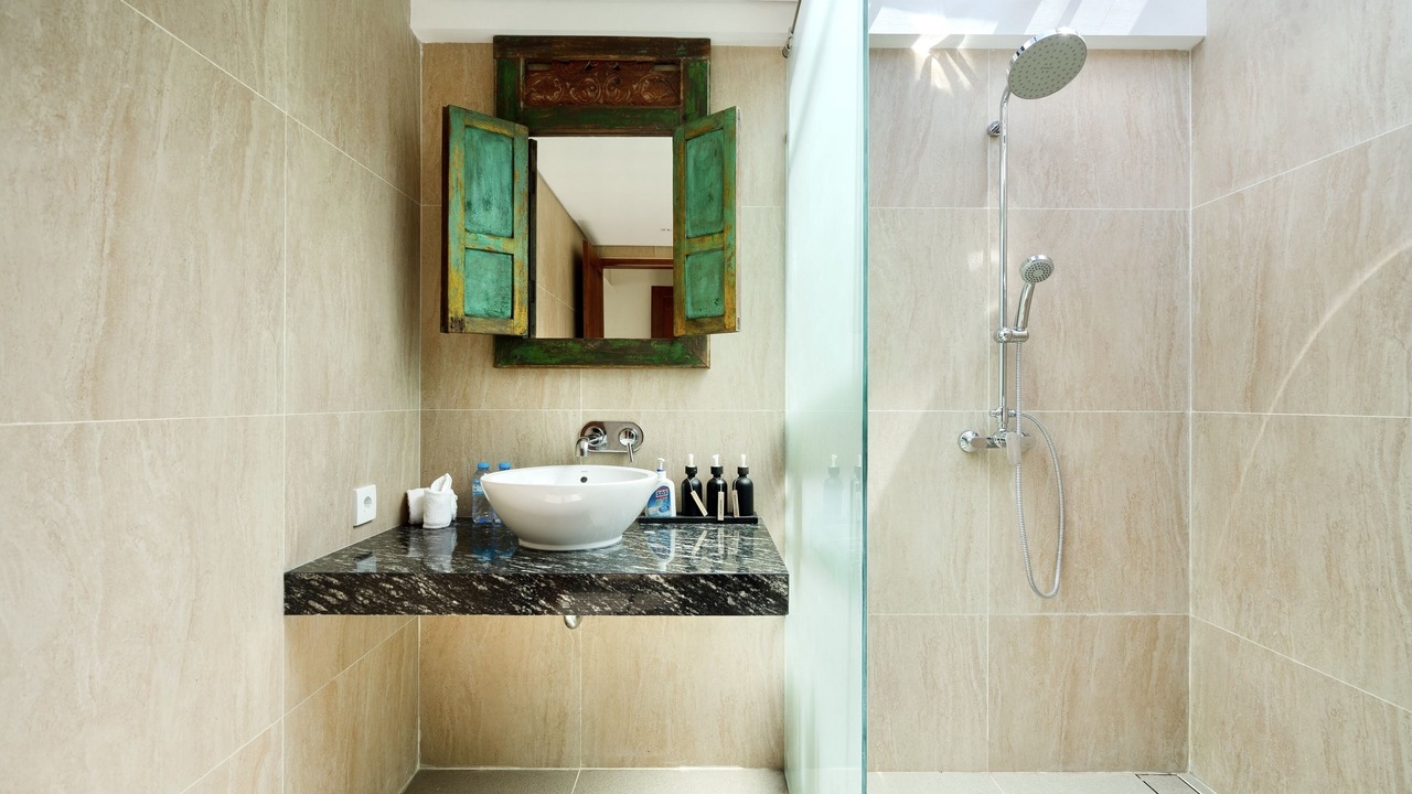 Photo of Bathroom in Laksmana