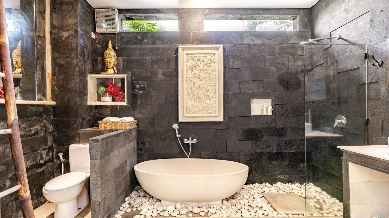 Photo of Bathroom in Laksmana