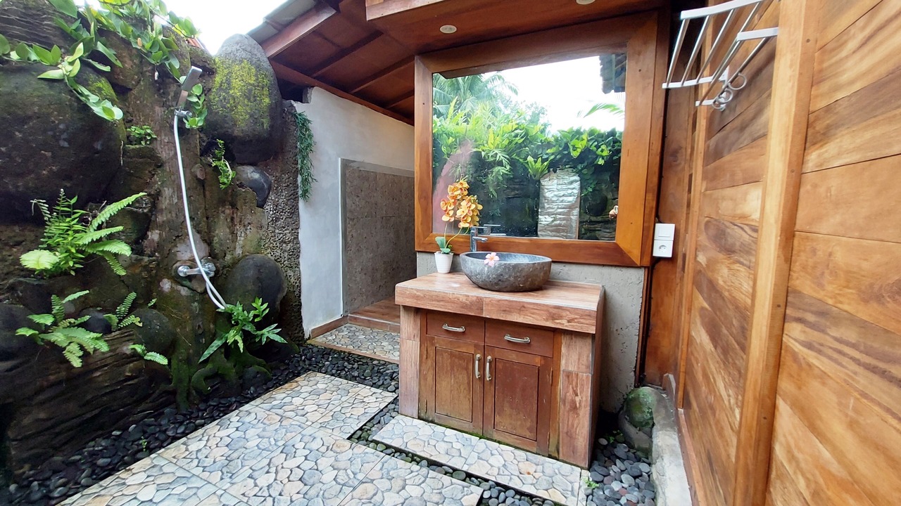 Photo of Bathroom in Petulu