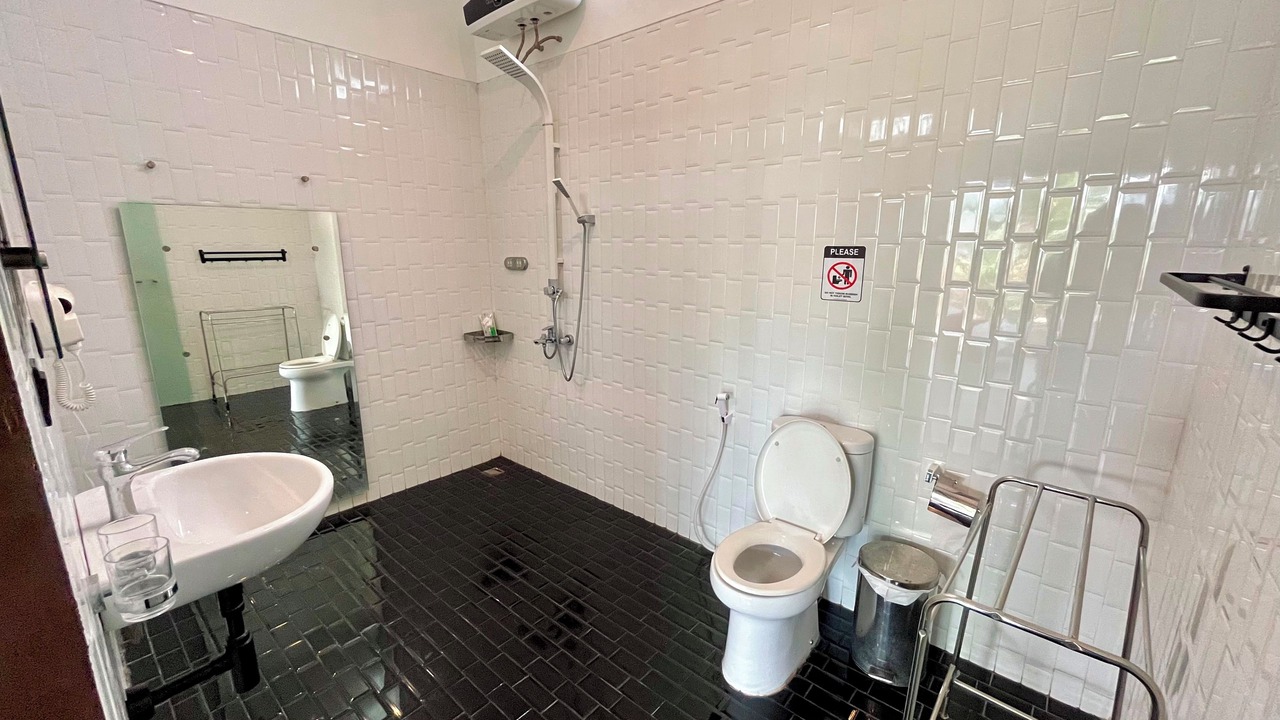 Photo of Bathroom in Bandengan