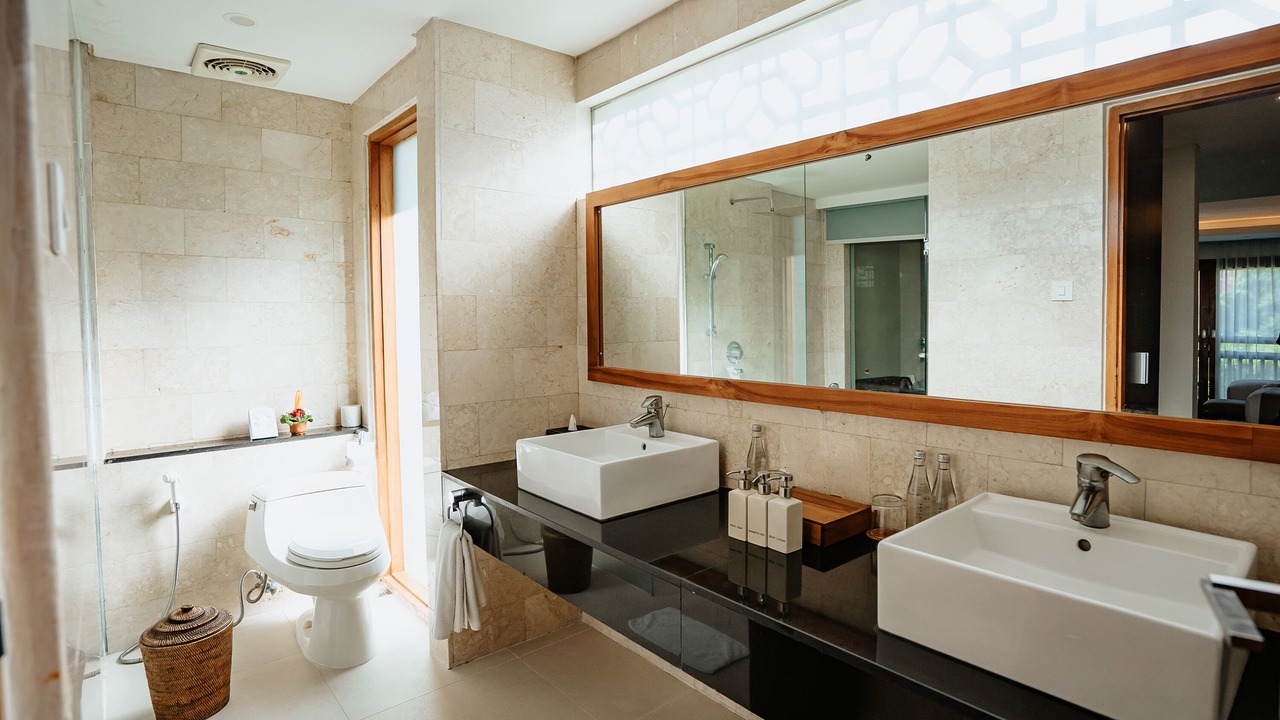 Photo of Bathroom in Petitenget