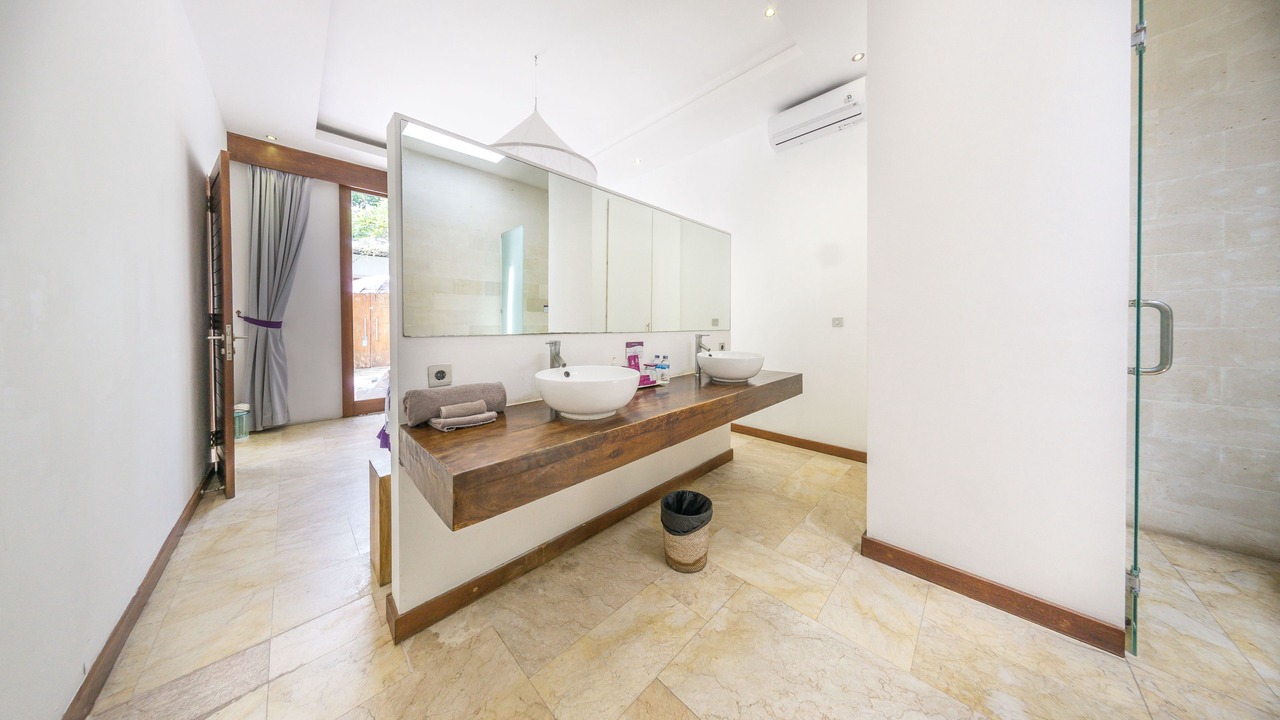 Photo of Bathroom in Dewi Sri