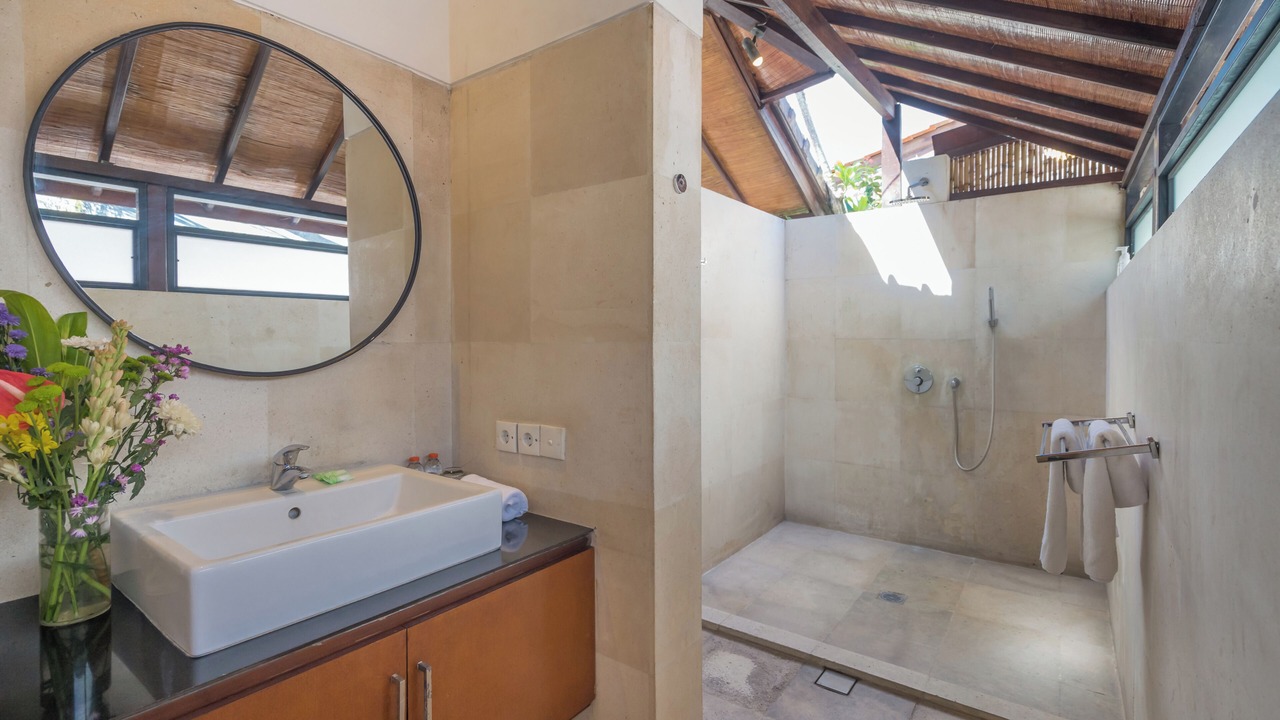 Photo of Bathroom in Dyanapura