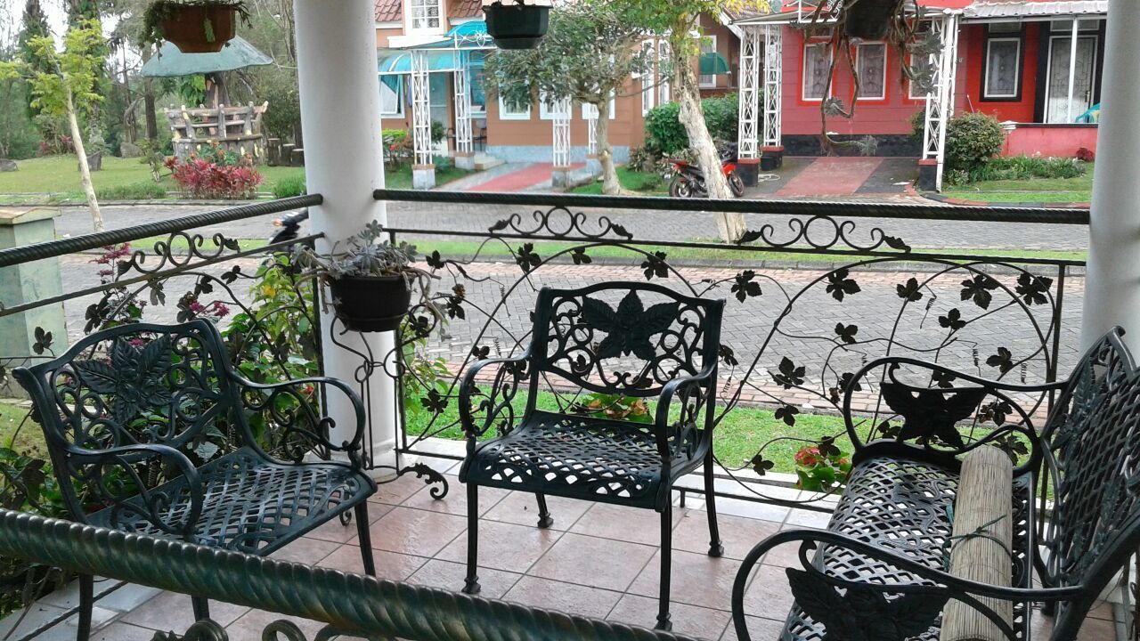 Photo of Patio Balcony in Cipanas