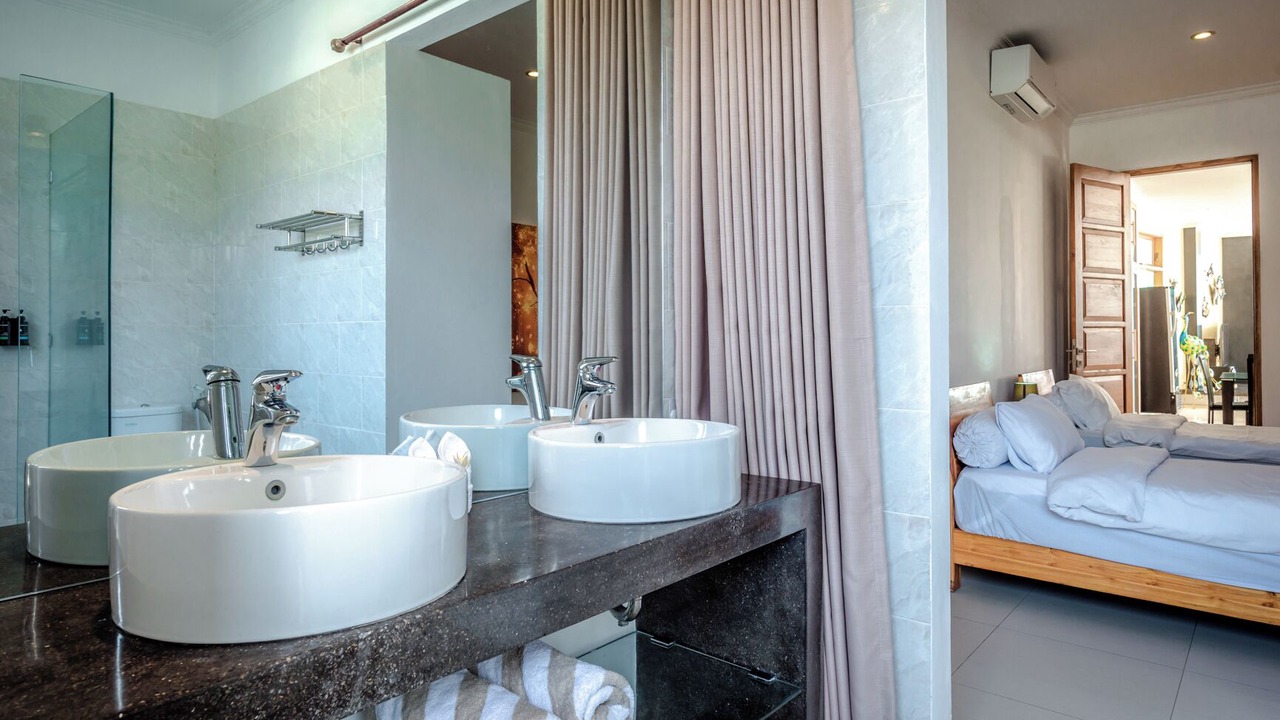 Photo of Bathroom in Dencarik