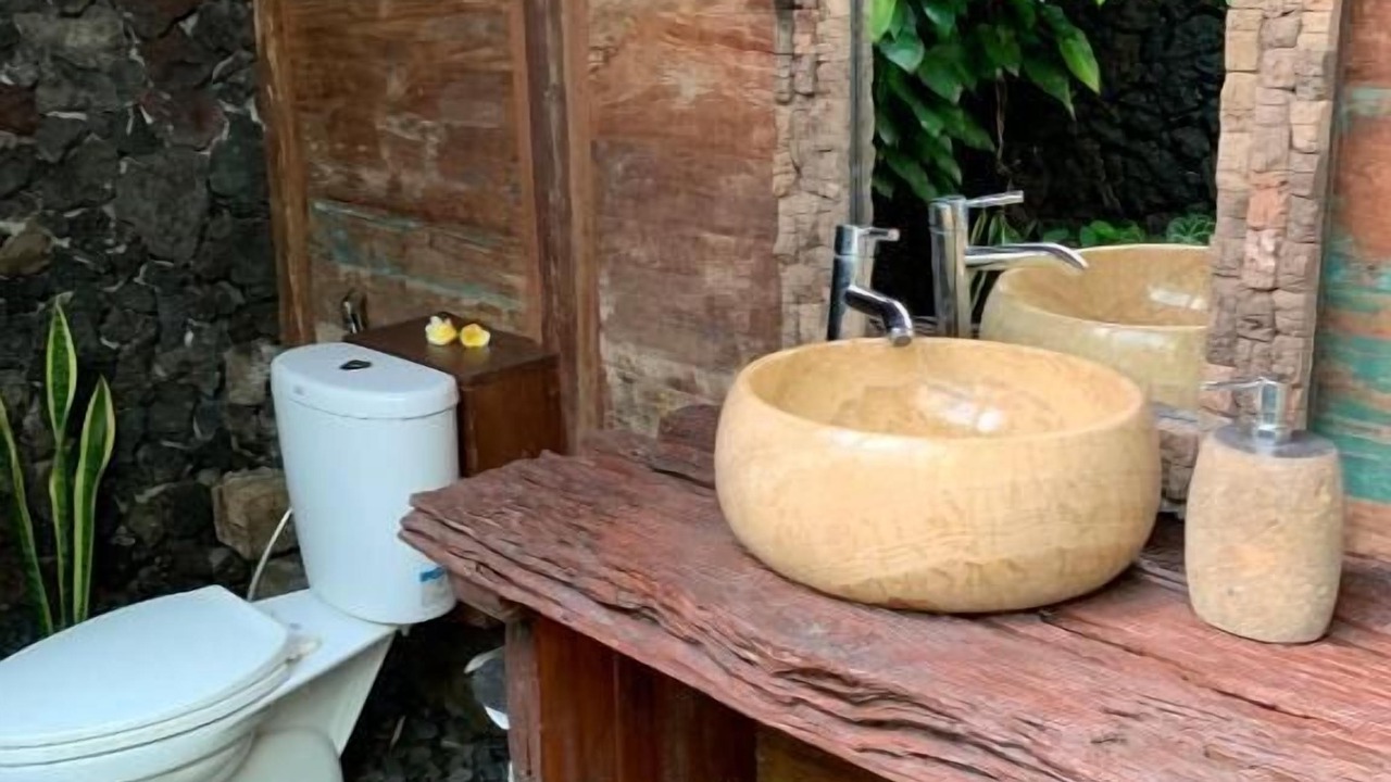 Photo of Bathroom in Kubutambahan