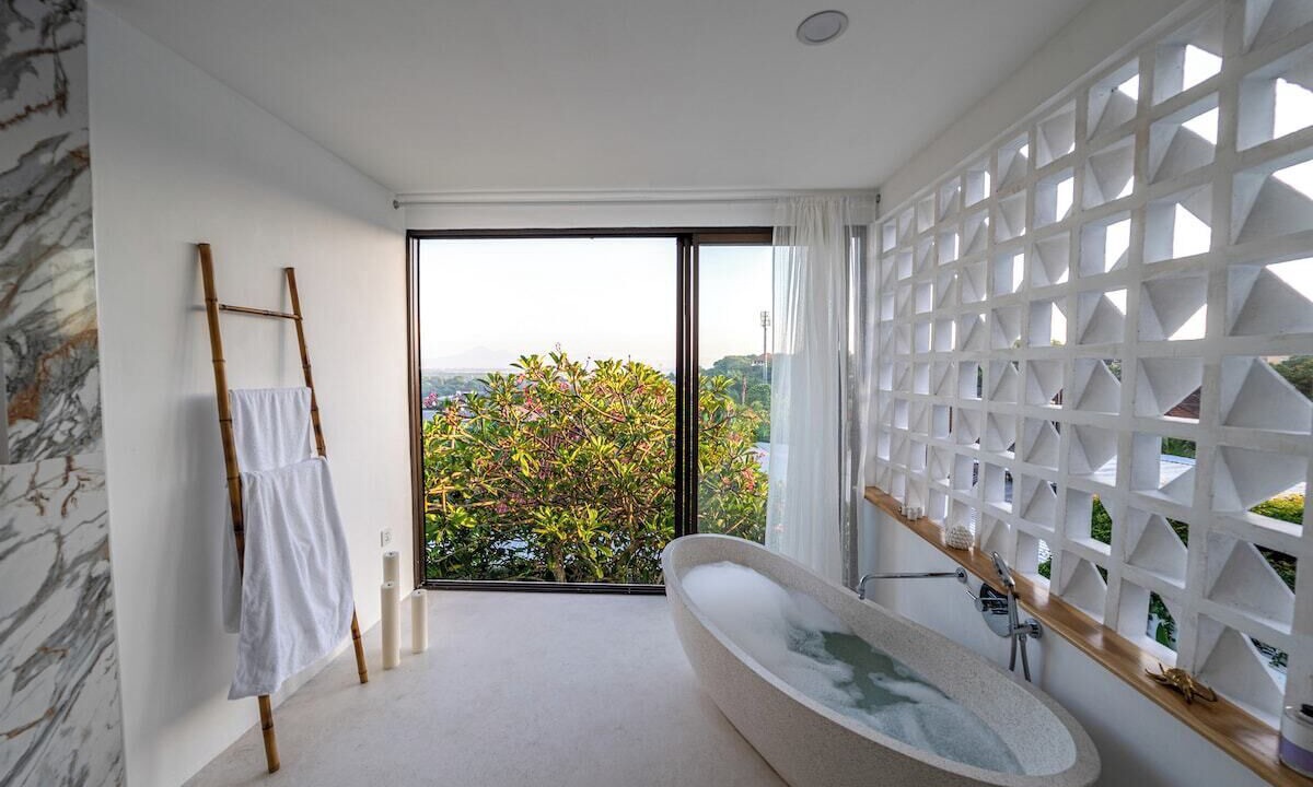 Photo of Bathroom in Mumbul