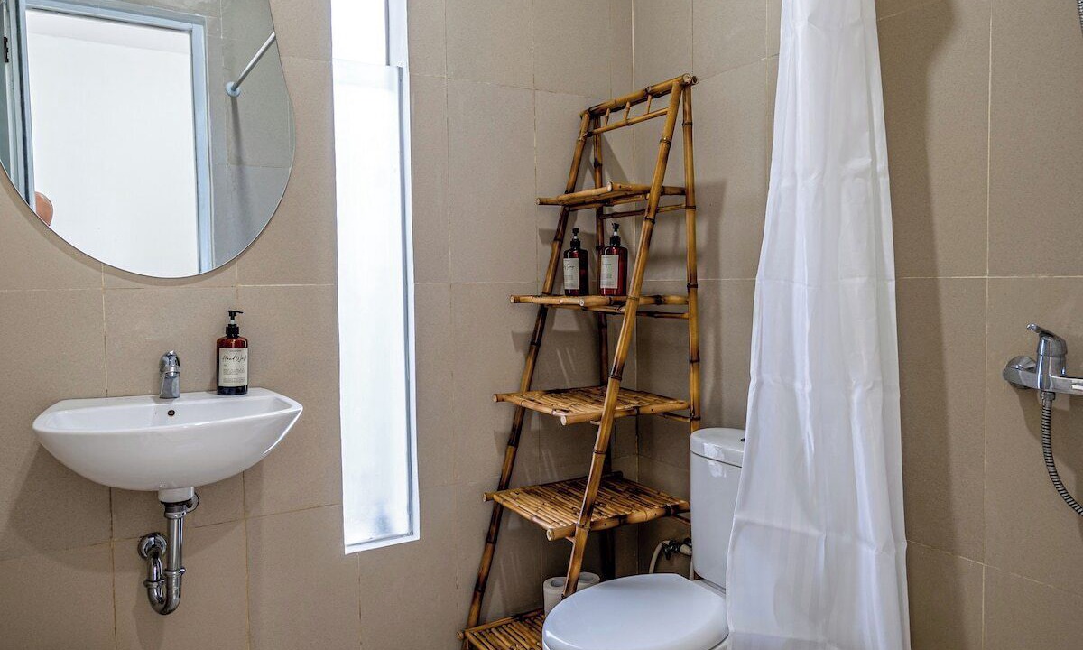 Photo of Bathroom in Mumbul