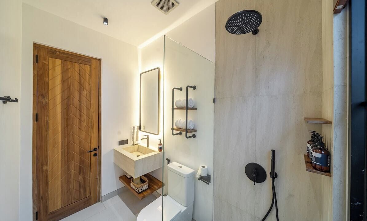 Photo of Bathroom in Petulu