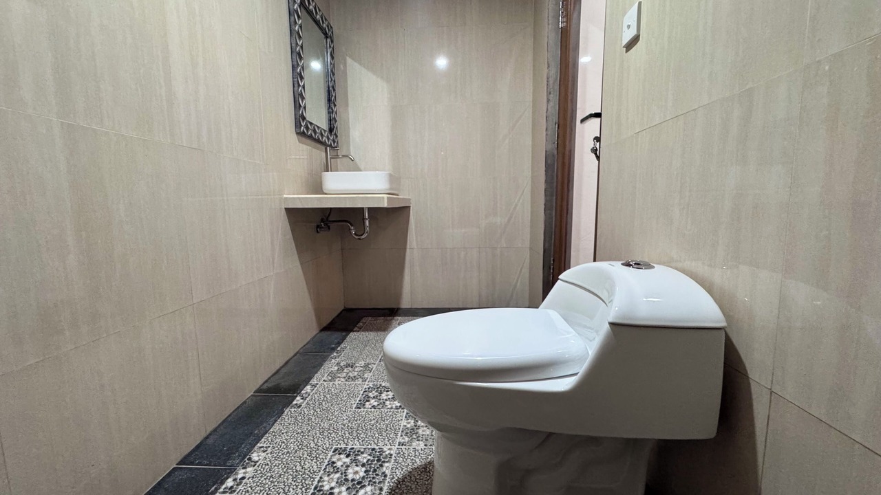 Photo of Bathroom in Kedewatan
