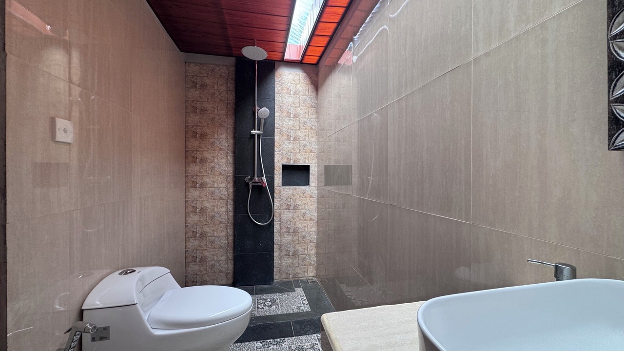 Photo of Bathroom in Kedewatan
