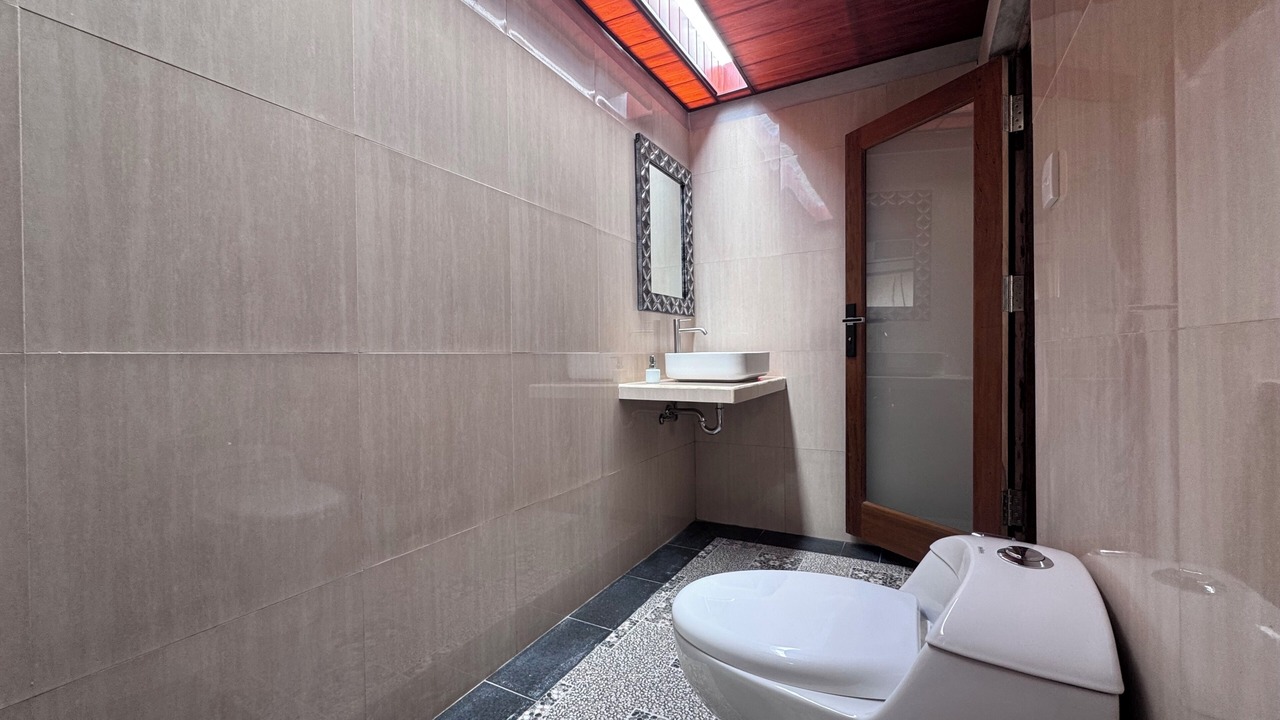 Photo of Bathroom in Kedewatan