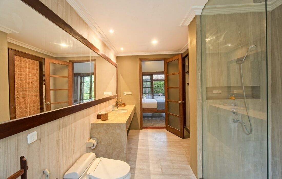 Photo of Bathroom in Petitenget