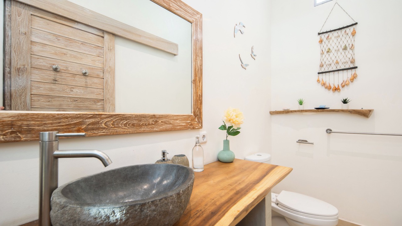 Photo of Bathroom in Sunset Road