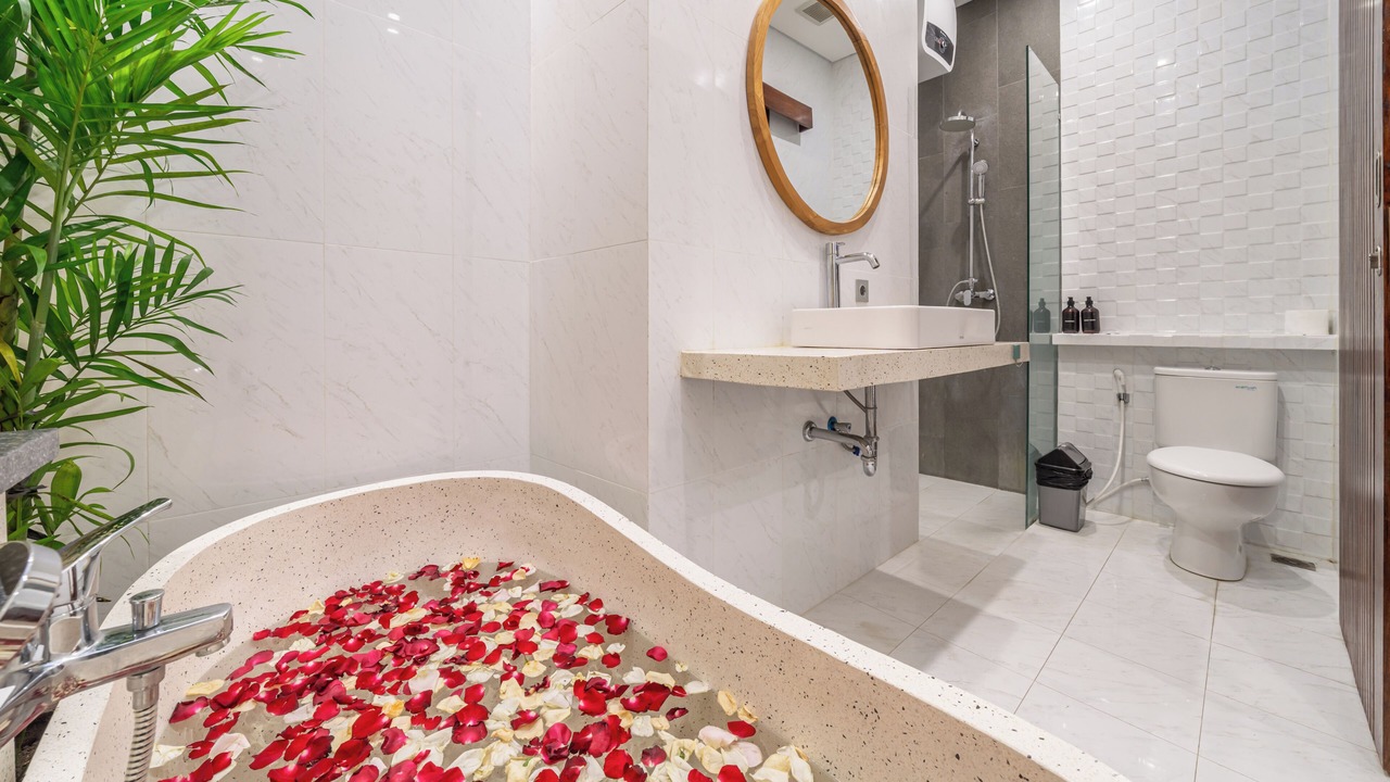 Photo of Bathroom in Padangsambian Klod