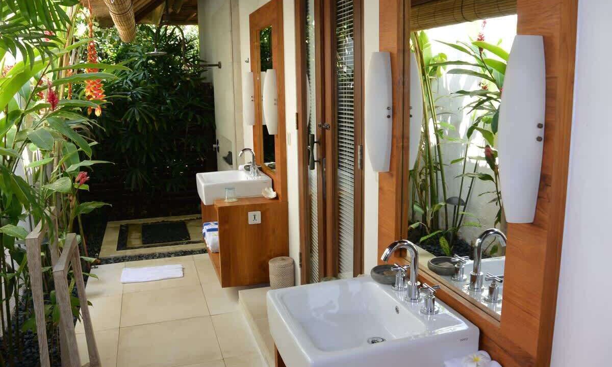 Photo of Bathroom in Mushroom Bay