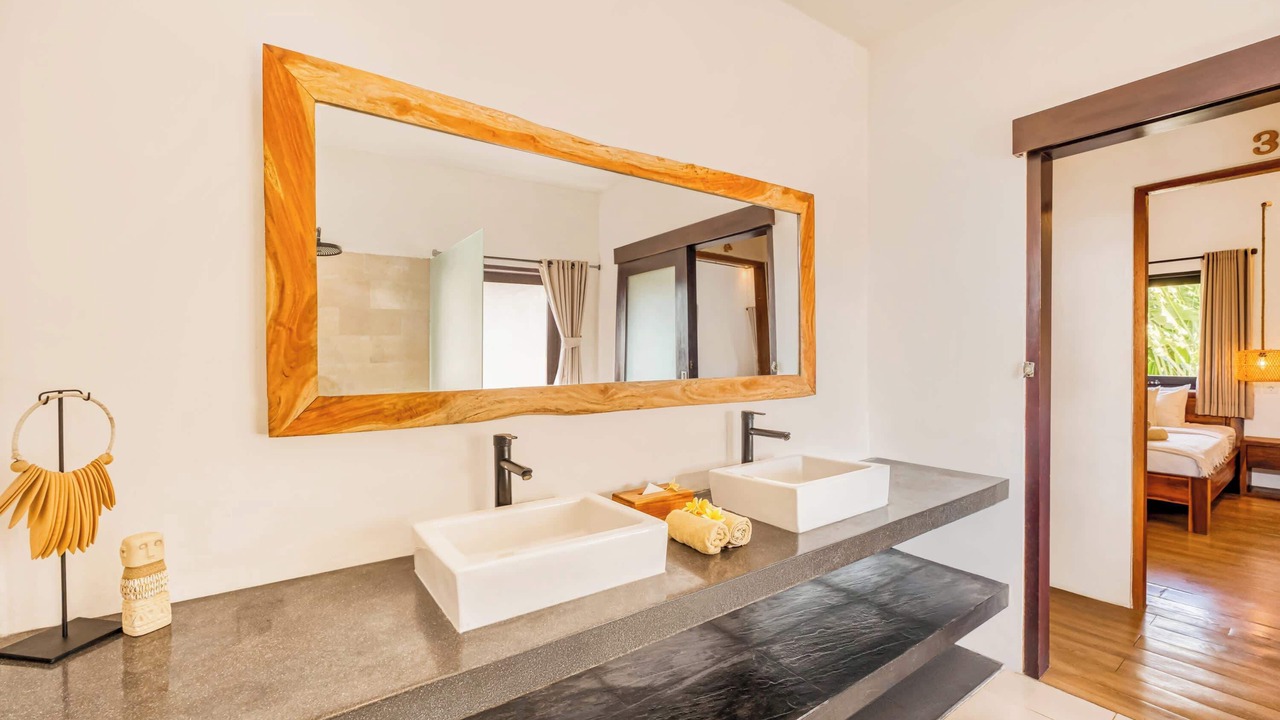 Photo of Bathroom in Petitenget